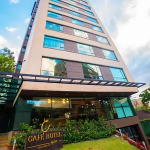Café Hotel